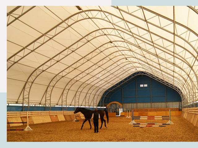 Строительство конных манежей в Азнакаеве